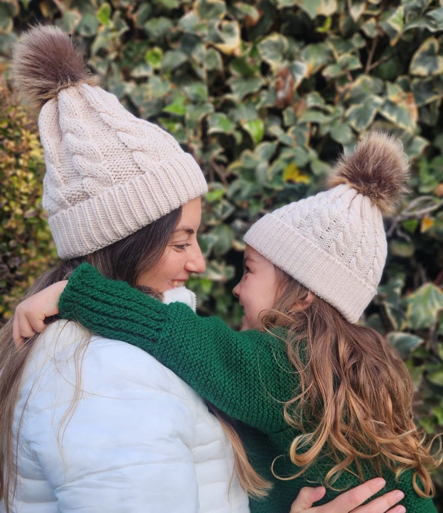 ThisGorra Pack Invierno Mamá e Hija/o - Camel